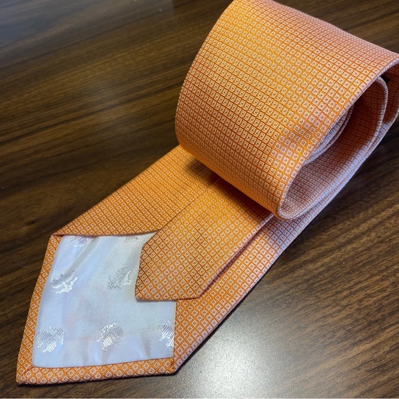 Brooks Brothers 346 All-Over Print Tie, Made in USA silk yellow type Vintage Second Hand